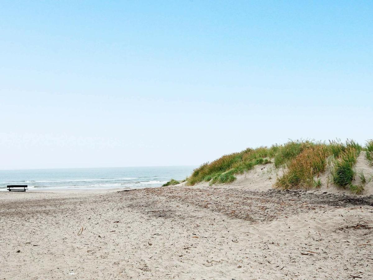Two-Bedroom Holiday Home In Henne 7 Henne Strand Bagian luar foto