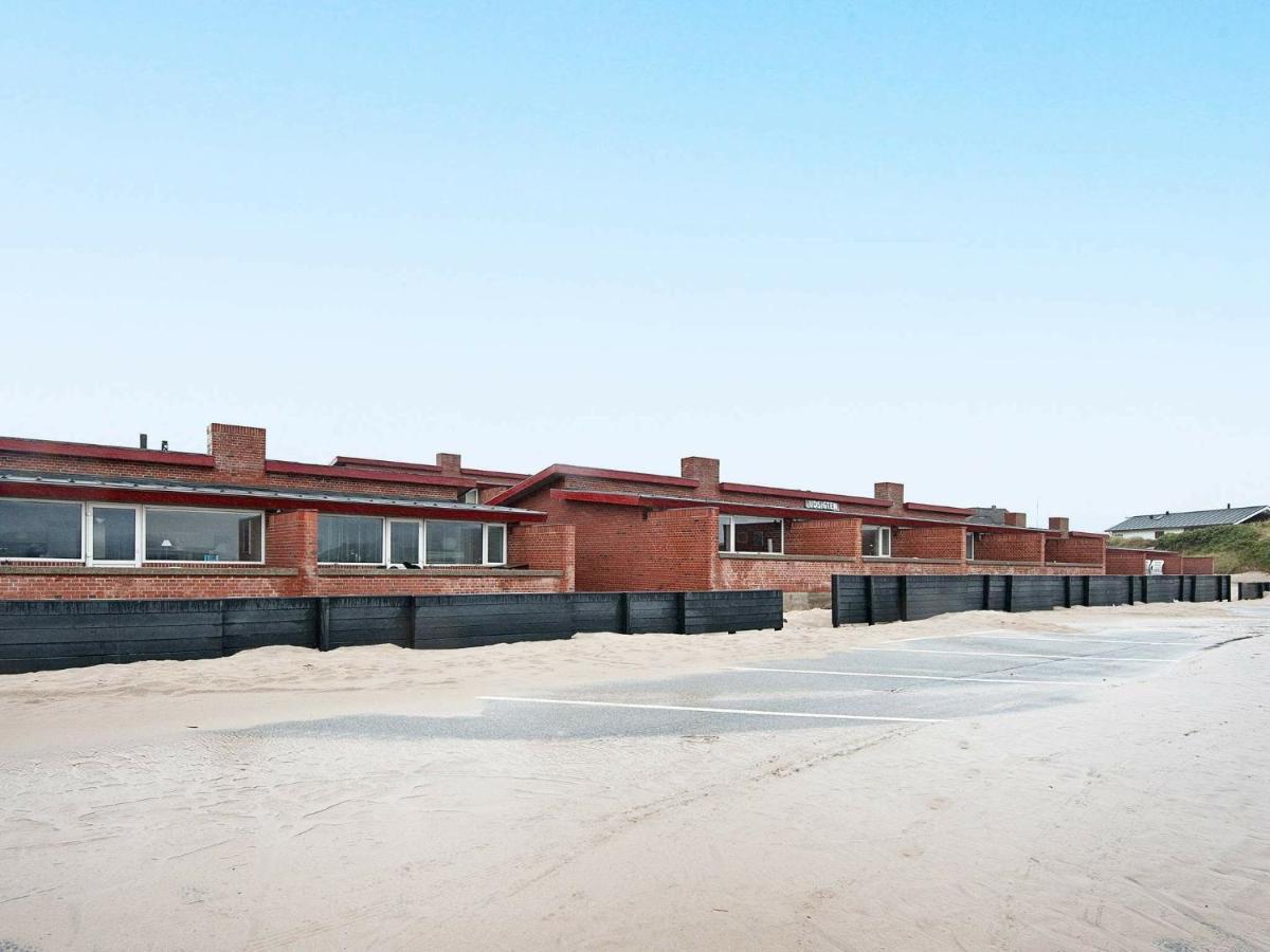 Two-Bedroom Holiday Home In Henne 7 Henne Strand Bagian luar foto